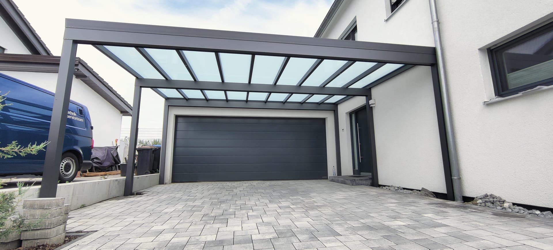 Carport mit Geräteraum