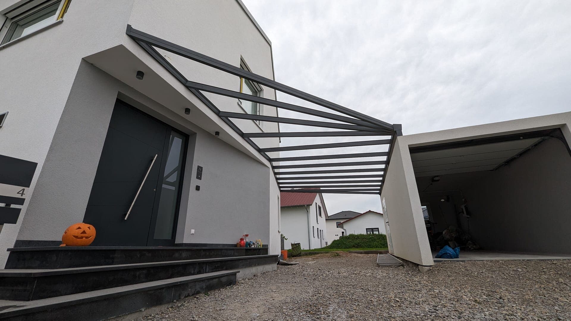 Vordach-Carport-Kombination