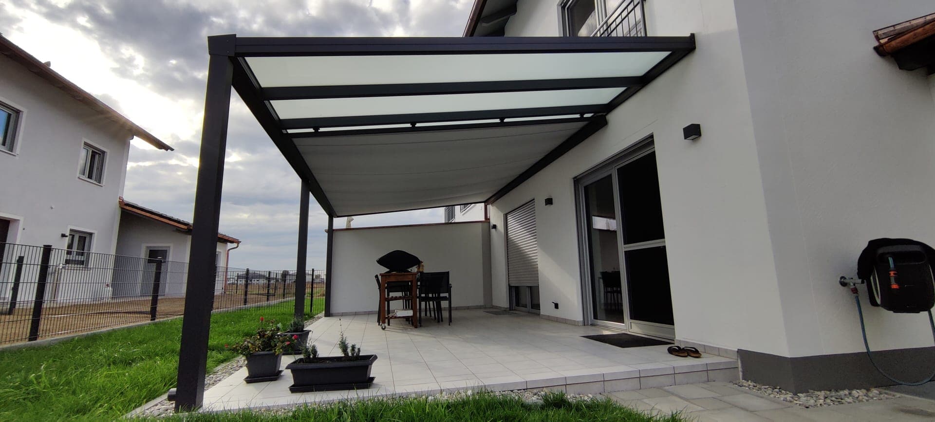 Terrassendach mit Beschattung